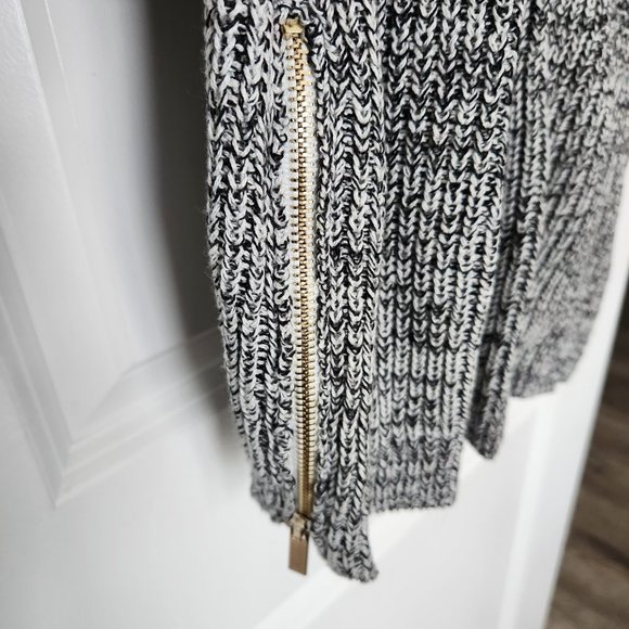 KNIT DRESS - DYNAMITE - Picture 3 of 7